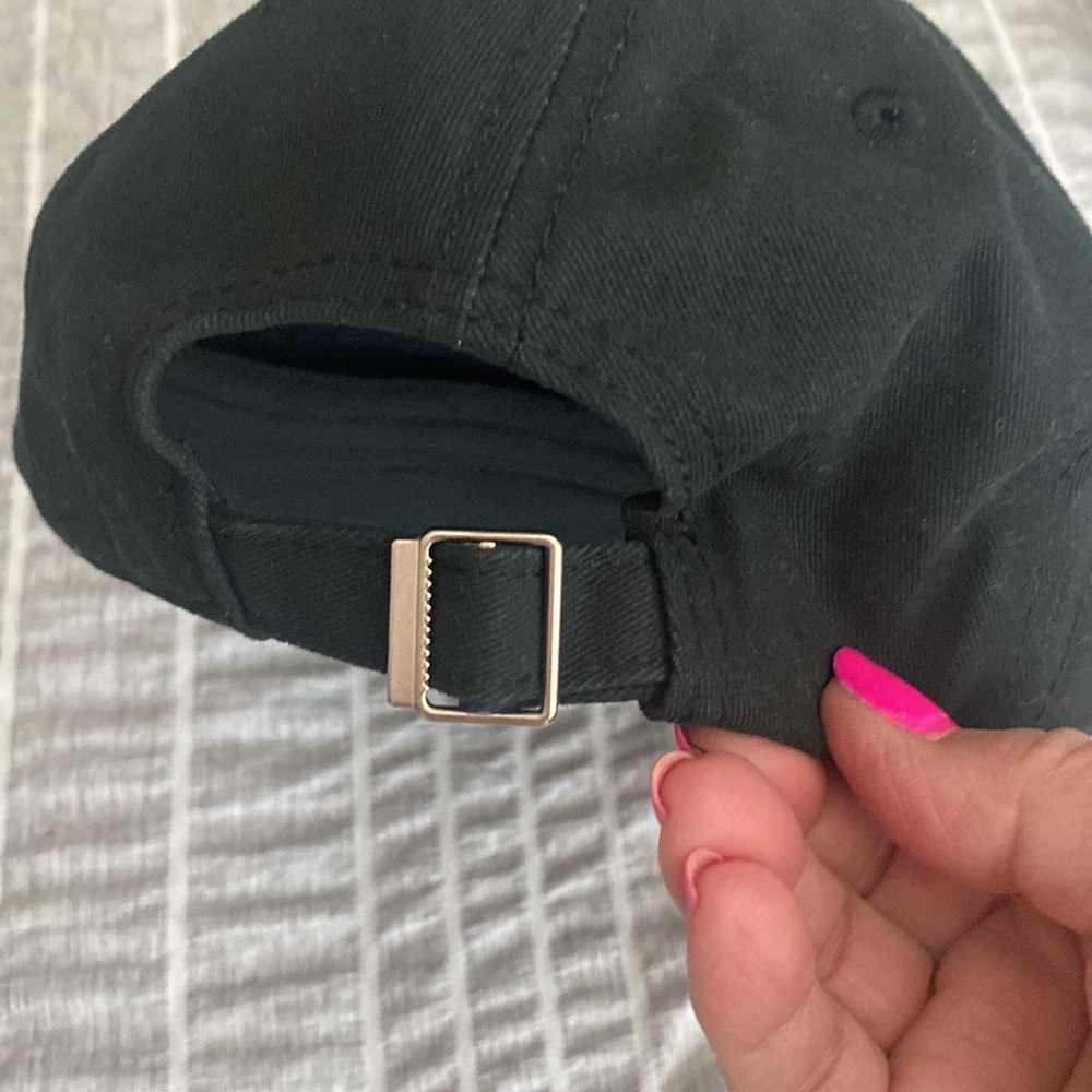 Baseball cap - Picture 3 of 3
